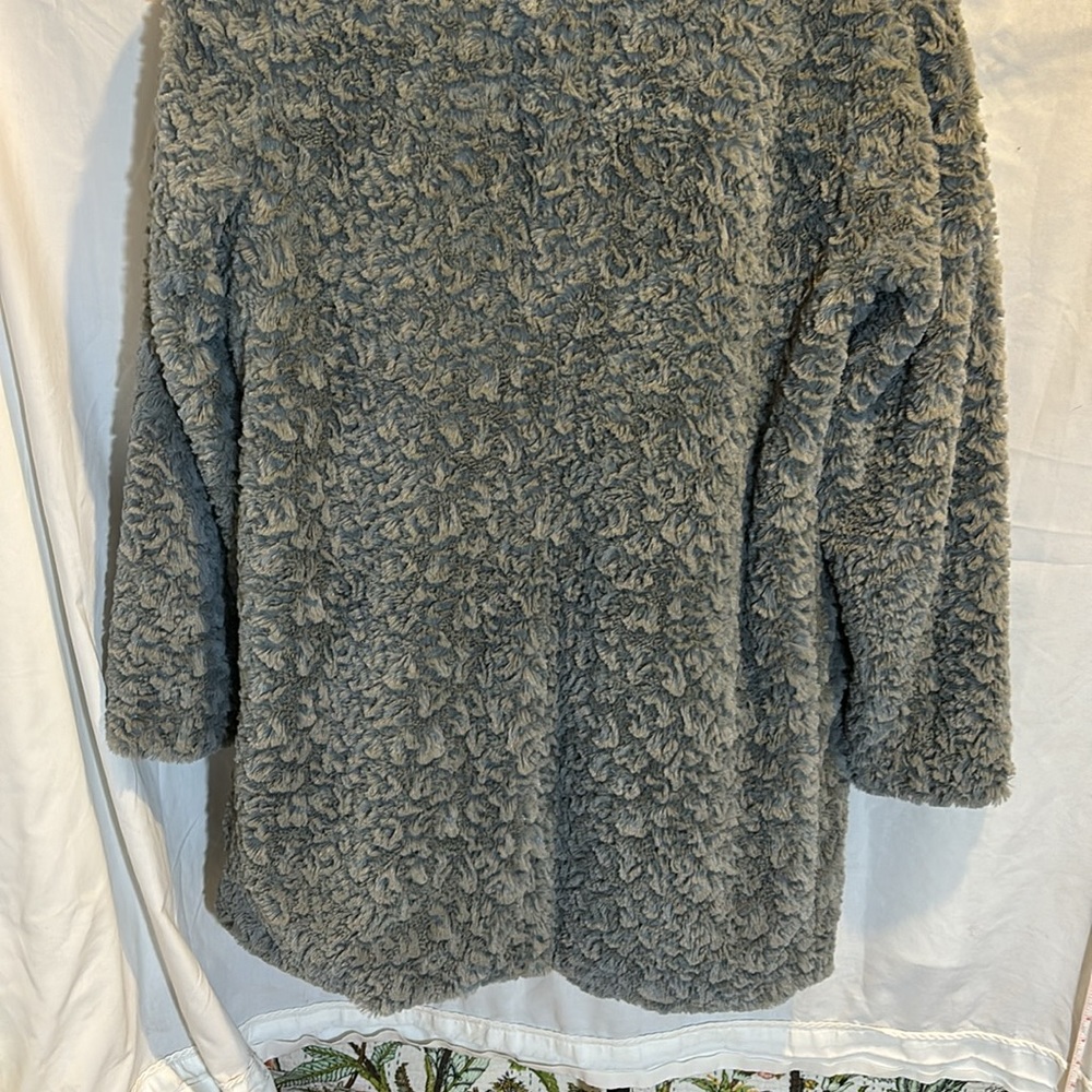 Kenneth Cole faux fur coat - Picture 5 of 6
